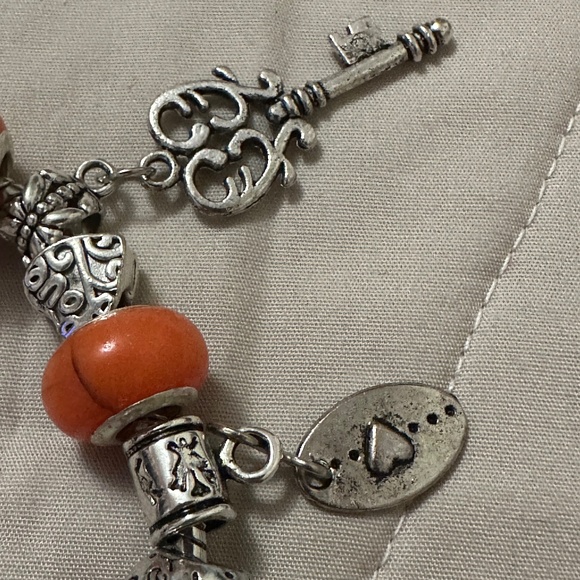 Handmade – NWOT – 925 SS plated charm bracelet. Orange beads. Relationship Charm - Picture 8 of 16